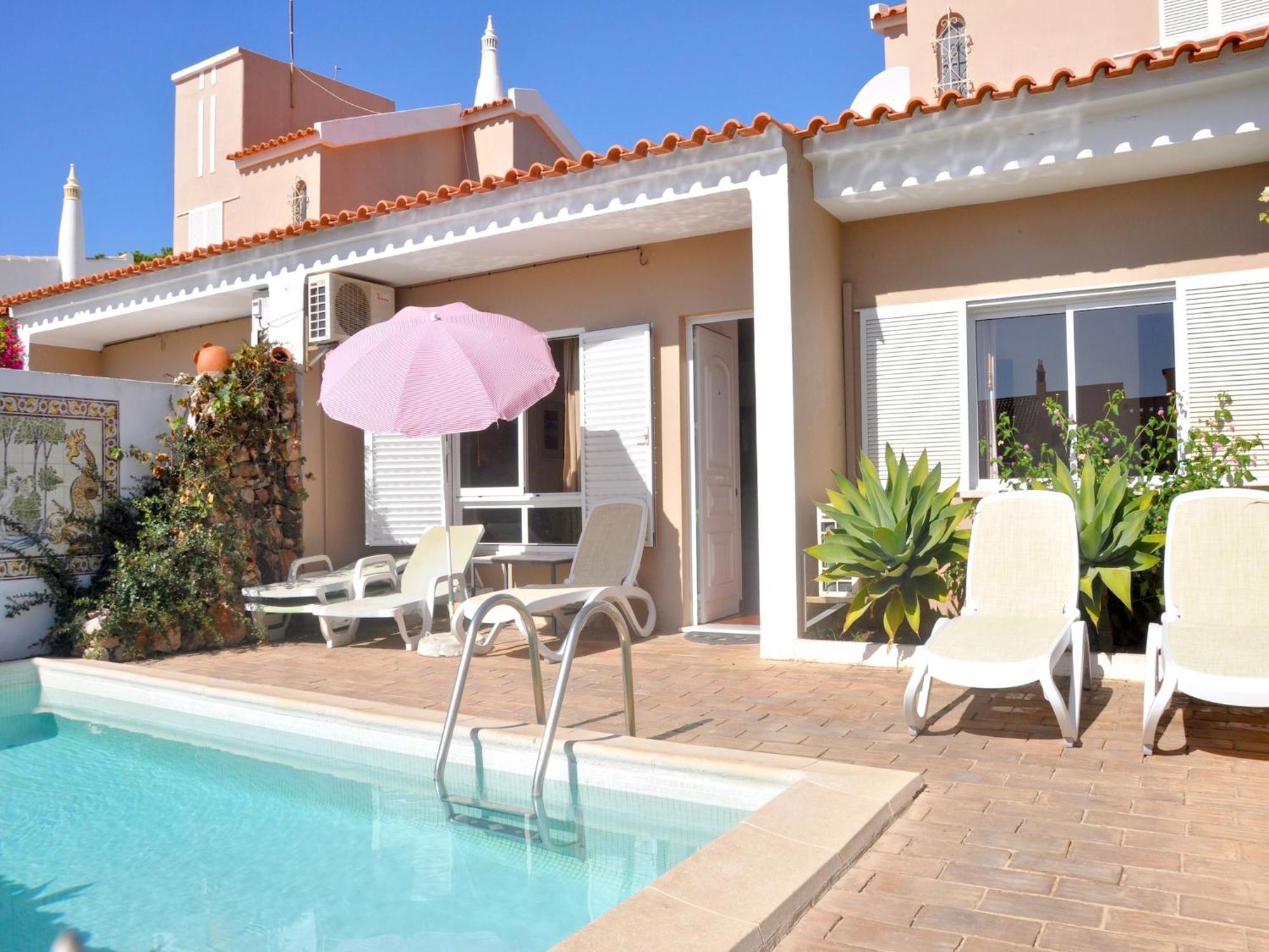 Horacio Villa Is Located Near The Center Of Vilamoura Exterior foto